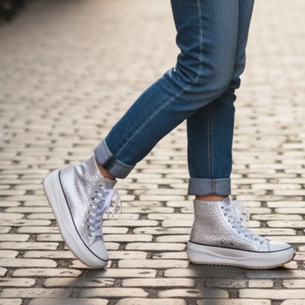 WILD PAIR Womens Silver Rhinestone Cap Toe Platform High Top Sneakers 8 M